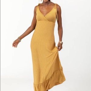 Francesca’s maxi dress 🌼🌻